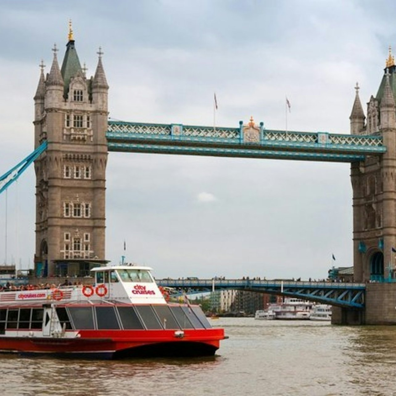London: Guided Walking Tour + River Cruise - Photo 1 of 4
